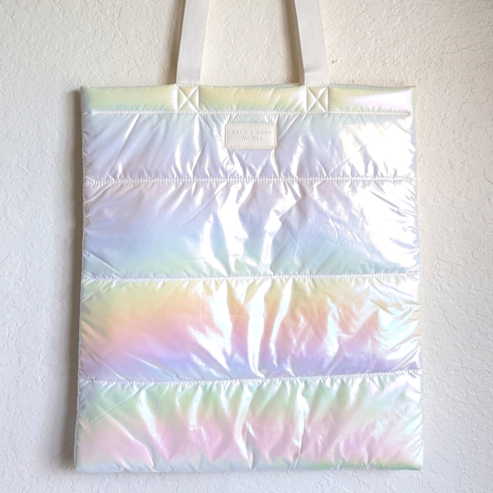 Bath & Body Puffer Iridescent Tote Bag NEW🥰 LARGE